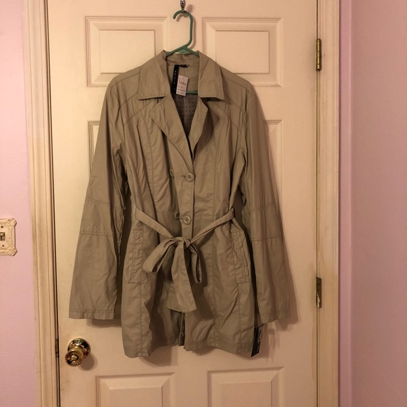 Rain jacket - Picture 4 of 4